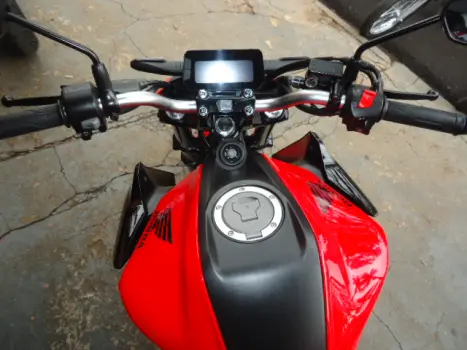 HONDA CB 300 F Twister FLEX CBS, Foto 3