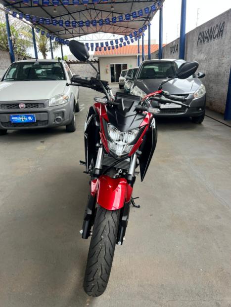 HONDA CB 300 F Twister FLEX ABS, Foto 3