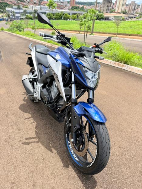 HONDA CB 300 F Twister FLEX ABS, Foto 2