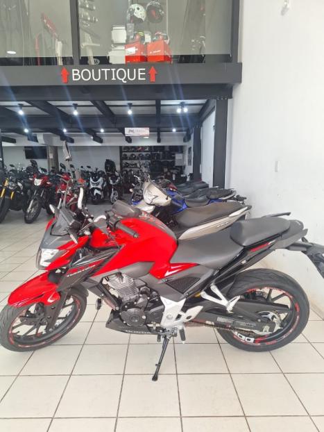 HONDA CB 300 F Twister FLEX ABS, Foto 2