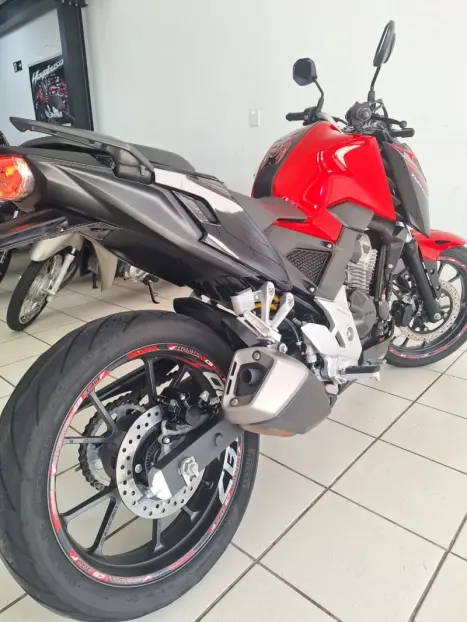 HONDA CB 300 F Twister FLEX ABS, Foto 5