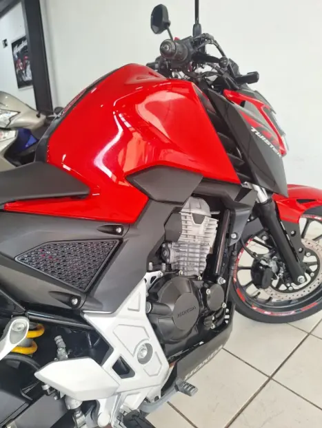 HONDA CB 300 F Twister FLEX ABS, Foto 6