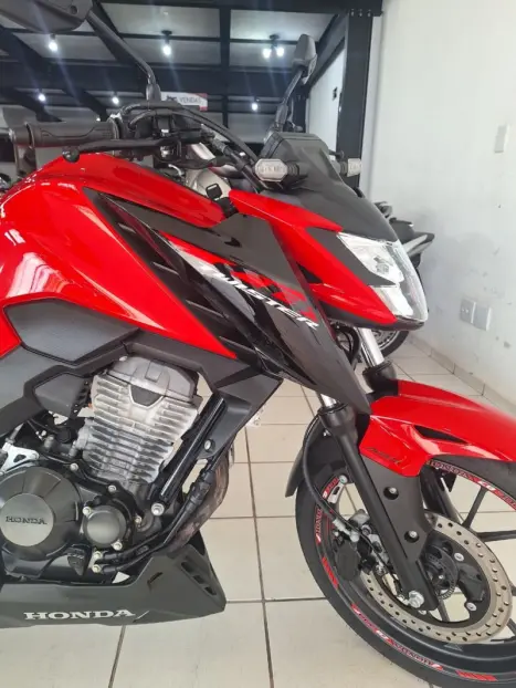 HONDA CB 300 F Twister FLEX ABS, Foto 8