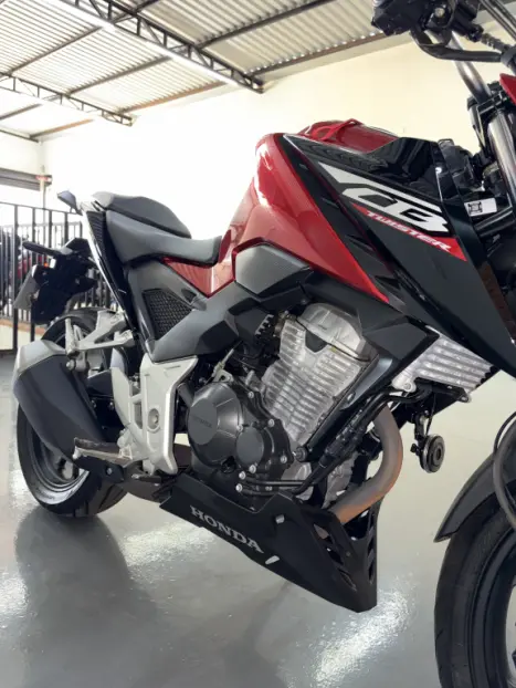 HONDA CB 300 F Twister FLEX ABS, Foto 4