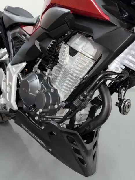 HONDA CB 300 F Twister FLEX ABS, Foto 2