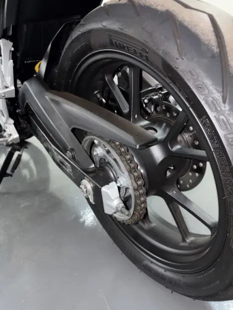 HONDA CB 300 F Twister FLEX ABS, Foto 3