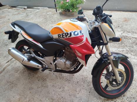 HONDA CB 300 R ESPECIAL EDITION, Foto 2