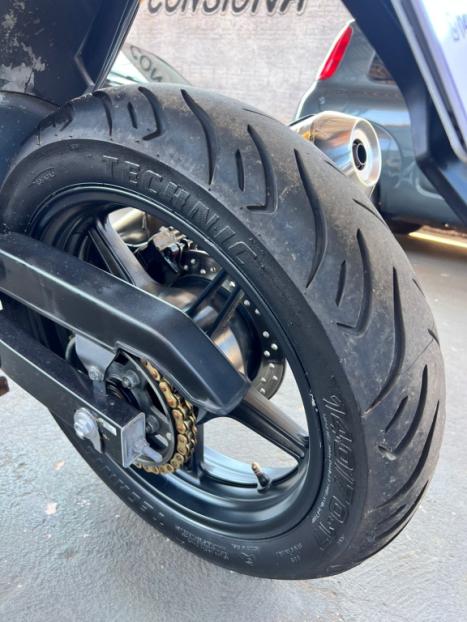 HONDA CB 300 R ESPECIAL EDITION, Foto 10