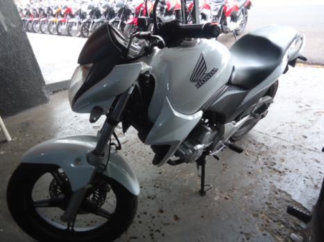 HONDA CB 300 R STD, Foto 2