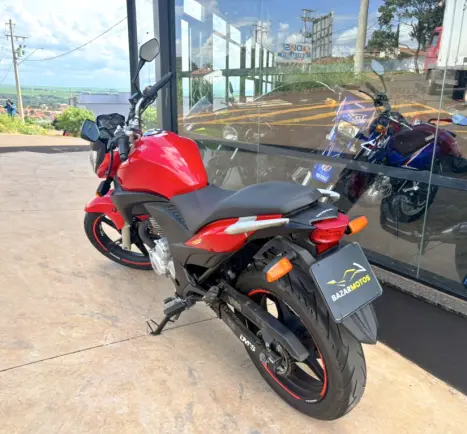 HONDA CB 300 R STD, Foto 5