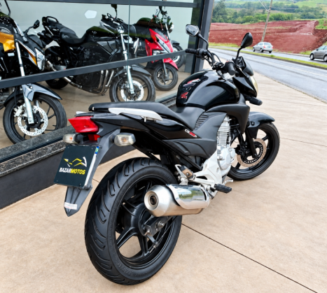 HONDA CB 300 R STD, Foto 3