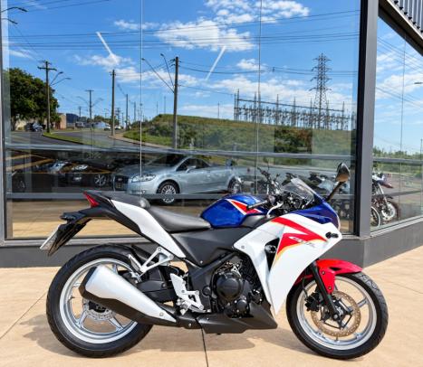 HONDA CBR 250 R, Foto 1