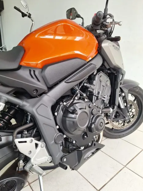 HONDA CBR 650 R ABS, Foto 10