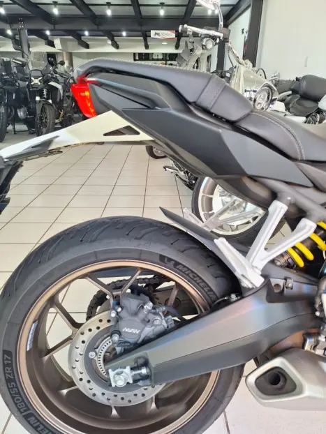 HONDA CBR 650 R ABS, Foto 9