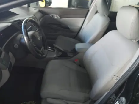 HONDA Civic 1.8 16V 4P FLEX LXS AUTOMTICO, Foto 13
