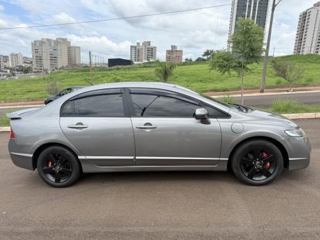 HONDA Civic 1.8 16V 4P FLEX LXS AUTOM�TICO, Foto 1