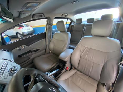 HONDA Civic 1.8 16V 4P FLEX LXS AUTOM�TICO, Foto 11