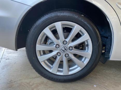 HONDA Civic 1.8 16V 4P FLEX LXS AUTOM�TICO, Foto 16