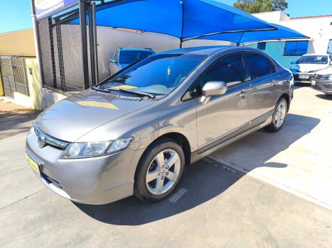 HONDA Civic 1.8 16V 4P FLEX LXS AUTOM�TICO, Foto 2