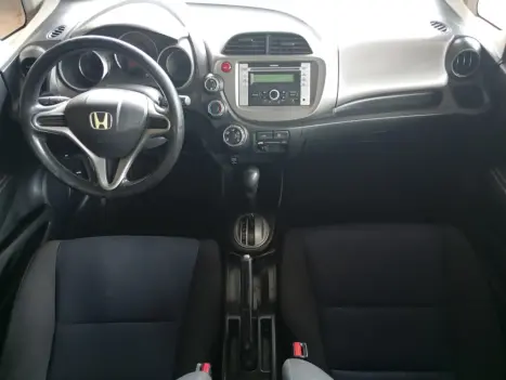 HONDA Fit 1.4 16V 4P LX FLEX AUTOMÁTICO, Foto 6 HONDA Fit 1.4 16V 4P LX FLEX AUTOMÁTICO, Foto 6