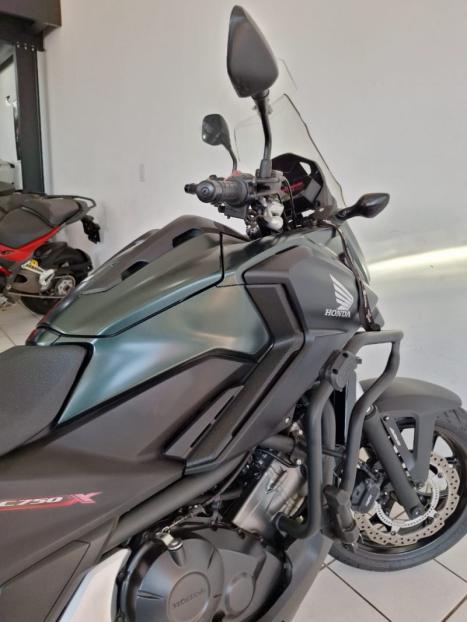 HONDA NC 750 X ABS, Foto 15 HONDA NC 750 X ABS, Foto 15