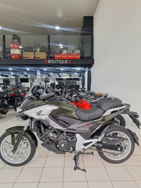 HONDA NC 750 X ABS, Foto 2