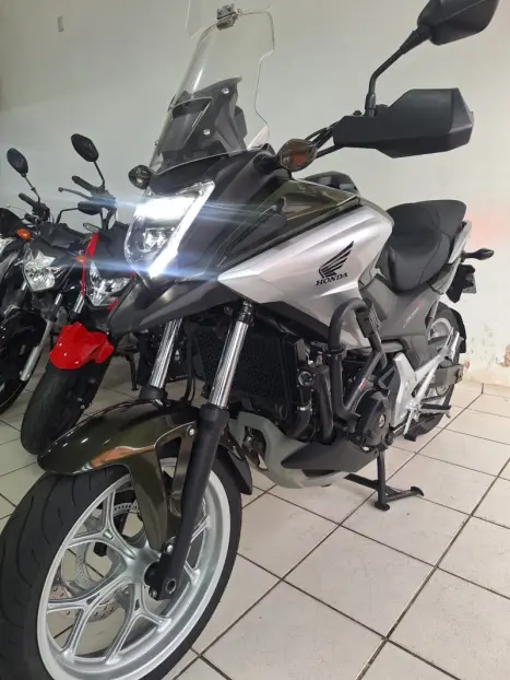HONDA NC 750 X ABS, Foto 4