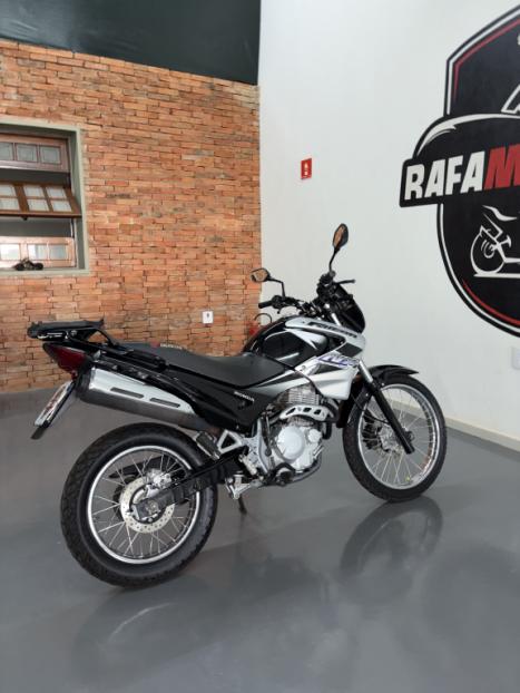 HONDA NX Falcon 400, Foto 2