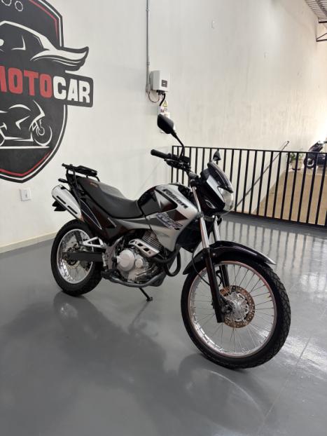 HONDA NX Falcon 400, Foto 4