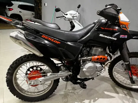 HONDA NX Falcon 400, Foto 1