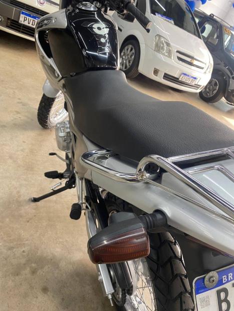 HONDA NX Falcon 400, Foto 2