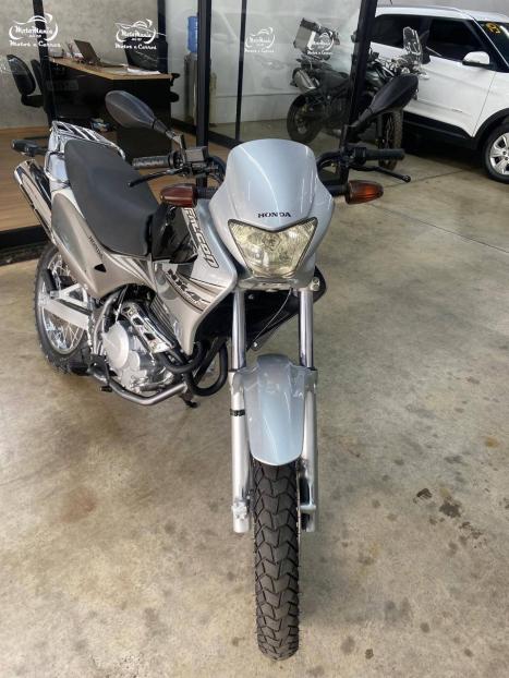HONDA NX Falcon 400, Foto 5