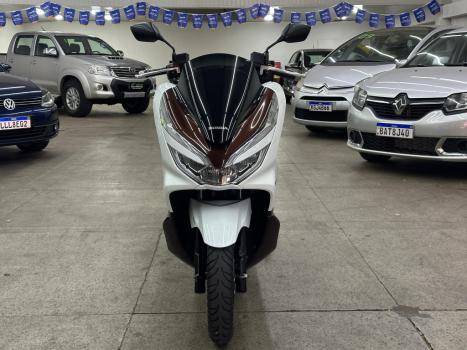 HONDA PCX 150 DLX, Foto 2