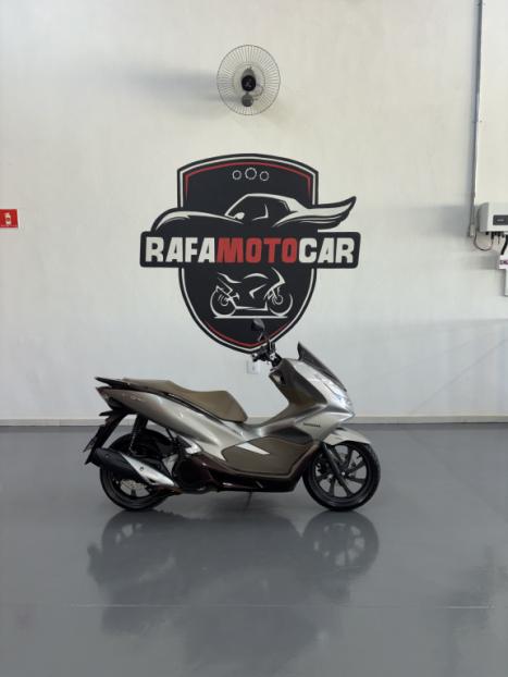 HONDA PCX 150 DLX, Foto 3