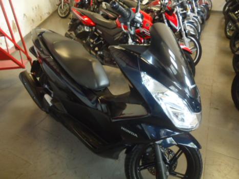 HONDA PCX 150 DLX, Foto 2