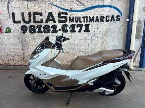 HONDA PCX 150 DLX, Foto 2