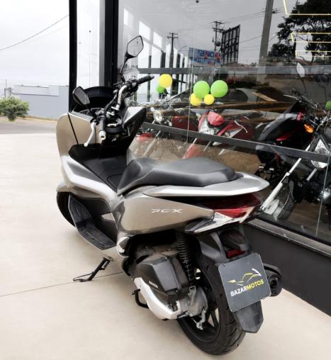 HONDA PCX 150 DLX, Foto 2