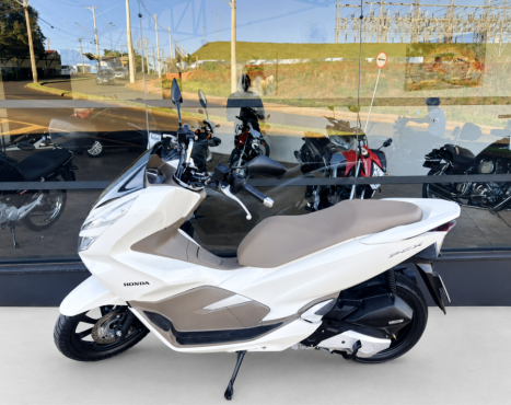 HONDA PCX 150 DLX, Foto 2