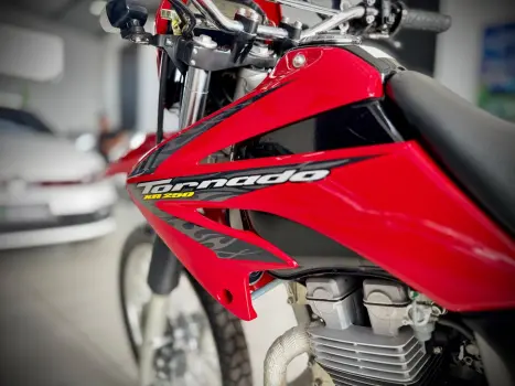 HONDA XR Tornado 250 , Foto 11