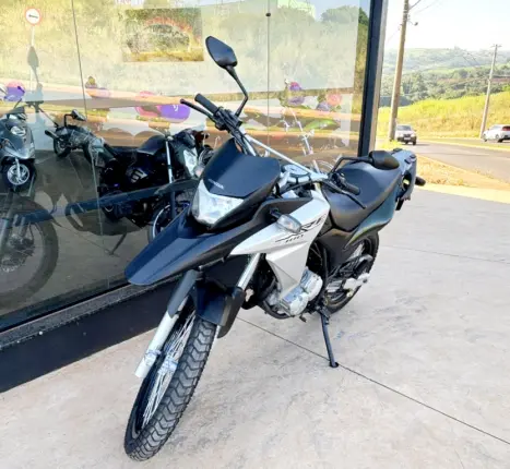 HONDA XRE 300 , Foto 2