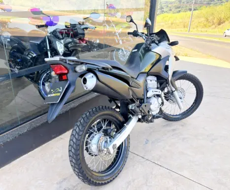 HONDA XRE 300 , Foto 3