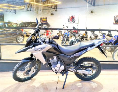 HONDA XRE 300 , Foto 2