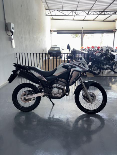 HONDA XRE 300 ABS, Foto 2