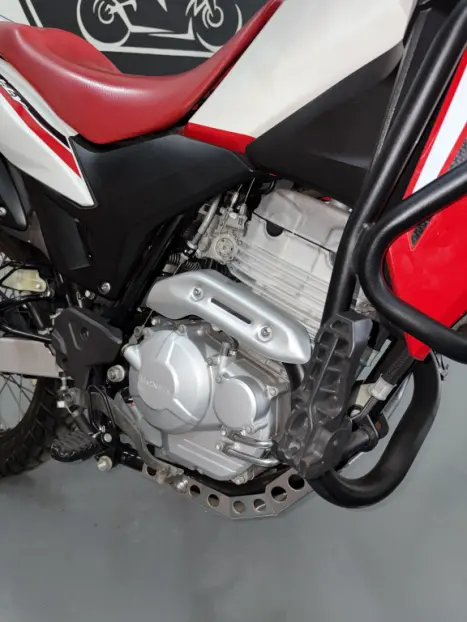 HONDA XRE 300 ABS, Foto 2