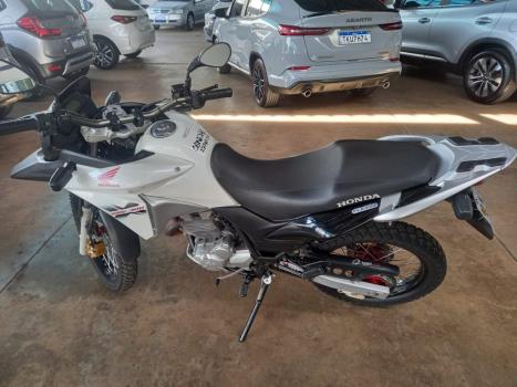 HONDA XRE 300 ABS, Foto 3
