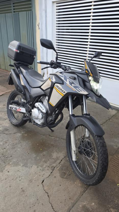 HONDA XRE 300 ADVENTURE, Foto 1