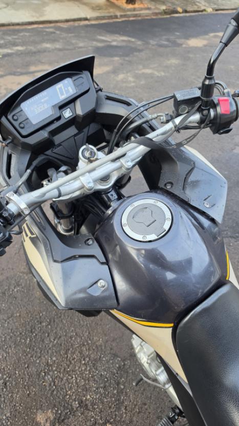 HONDA XRE 300 ADVENTURE, Foto 3