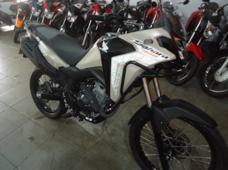 HONDA XRE 300 Sahara ADVENTURE, Foto 2