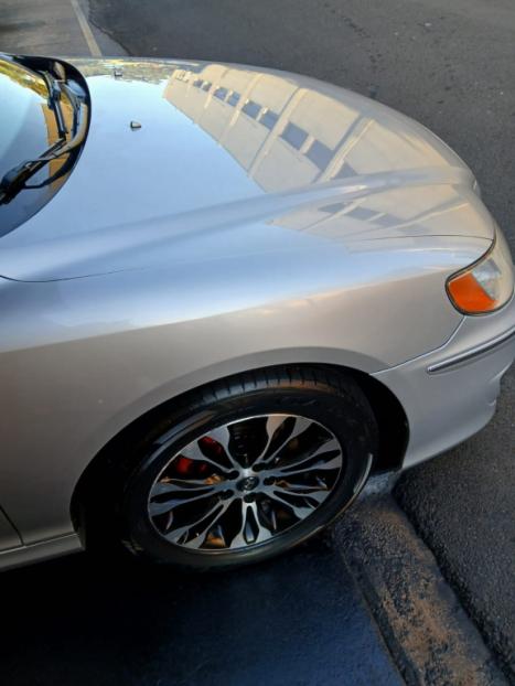 HYUNDAI Azera 3.3 V6 24V GLS AUTOM�TICO, Foto 5