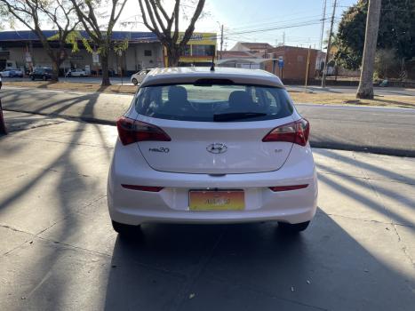 HYUNDAI HB 20 Hatch 1.6 16V 4P FLEX COMFORT PLUS, Foto 4